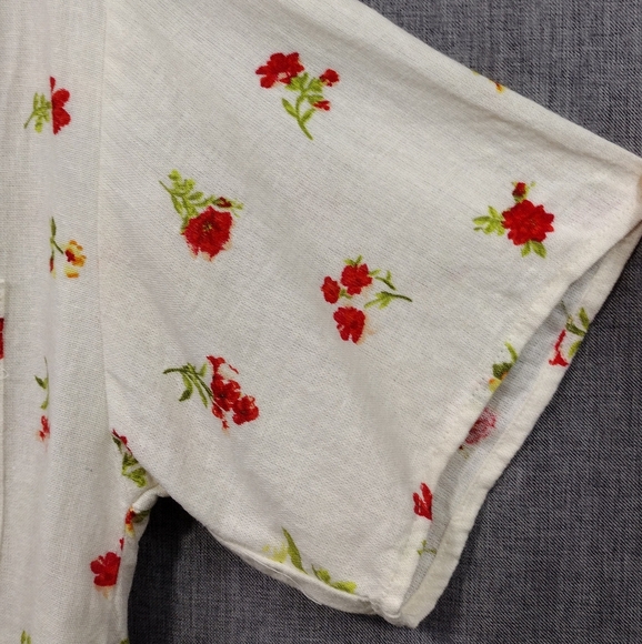 Forever 21 Linen Blend Floral Button Up Shirt Womens S White Red Cottagecore - Picture 3 of 8